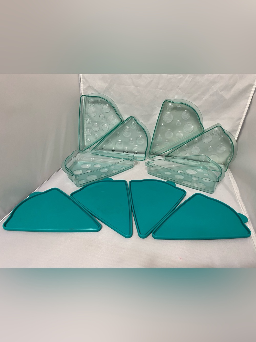 Tupperware Teal Stackable Pizza Storage - Picture 8 of 11